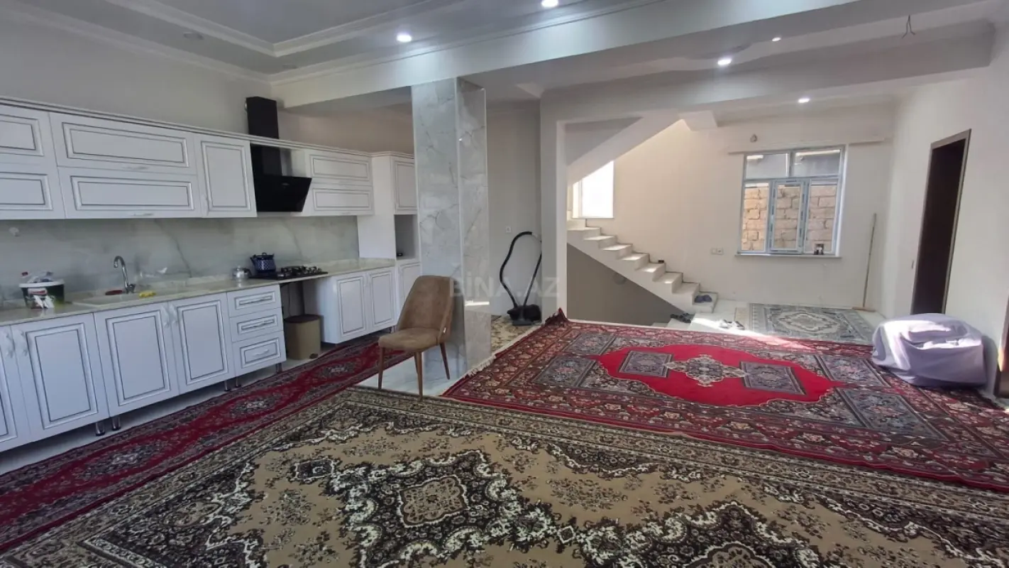 Kirayə verilir 2 otaqlı həyət evi 80 m²