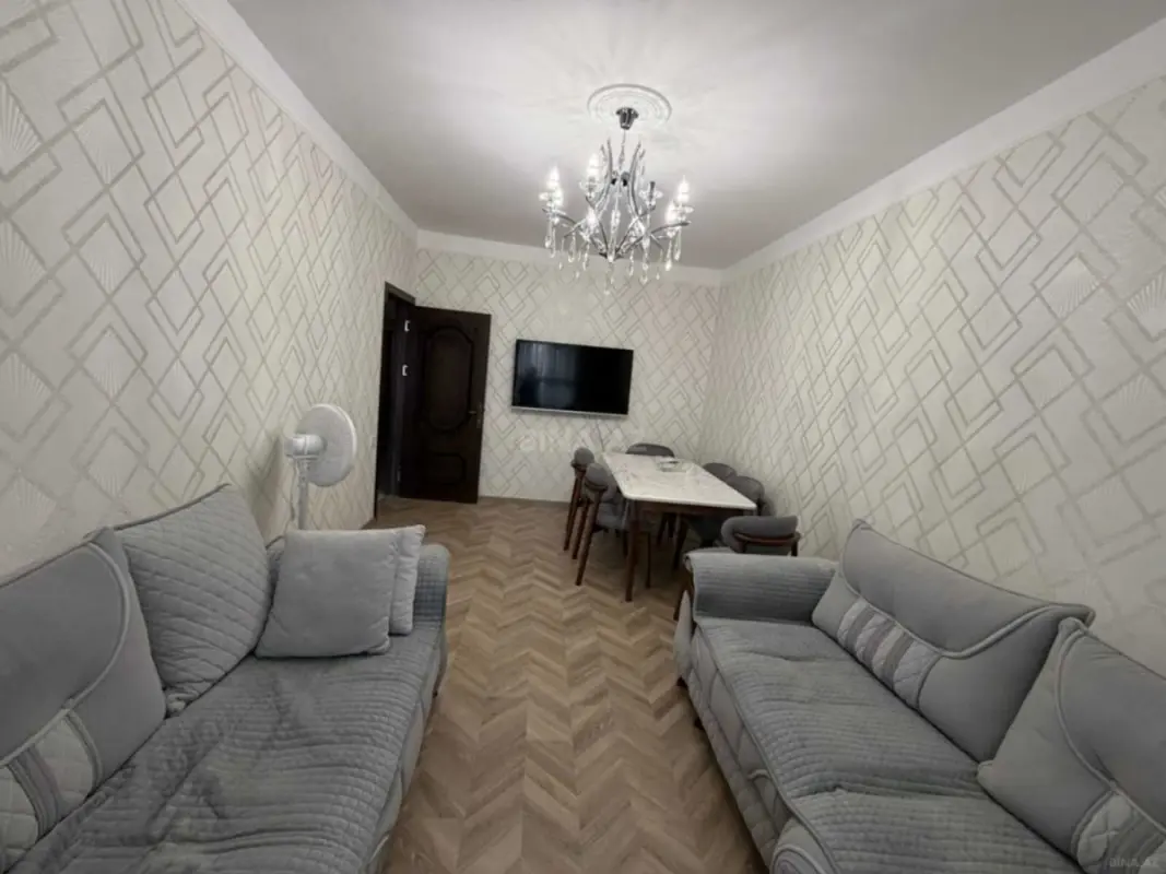 Satılır 4 otaqlı mənzil 110 m²