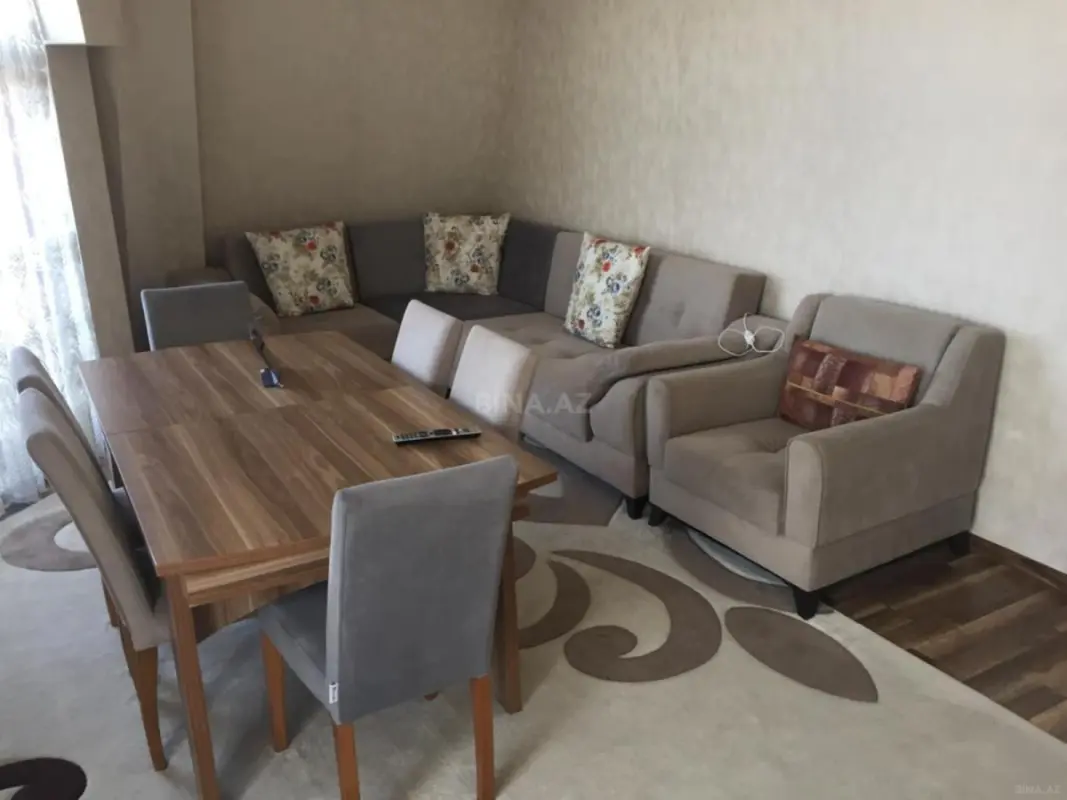 Kirayə verilir 3 otaqlı mənzil 126 m²