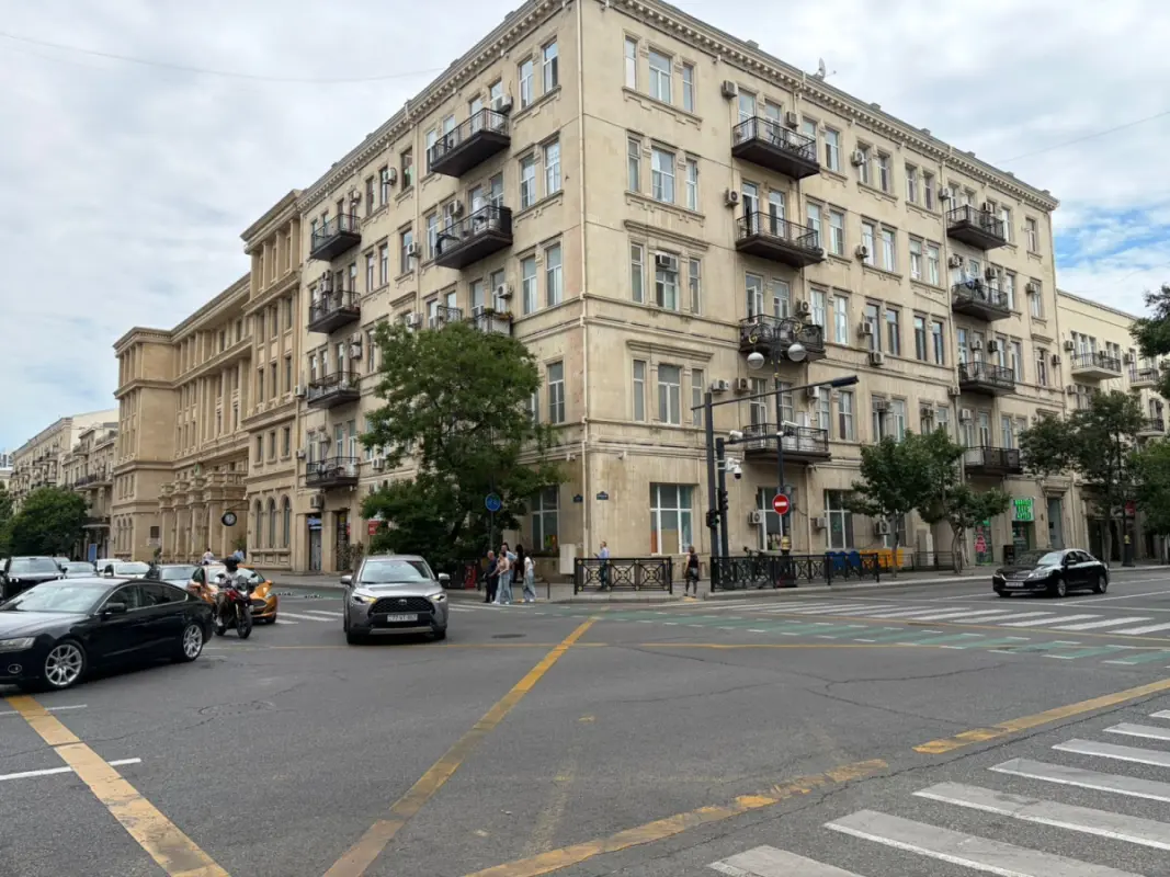 Satılır 1 otaqlı mənzil 38 m²