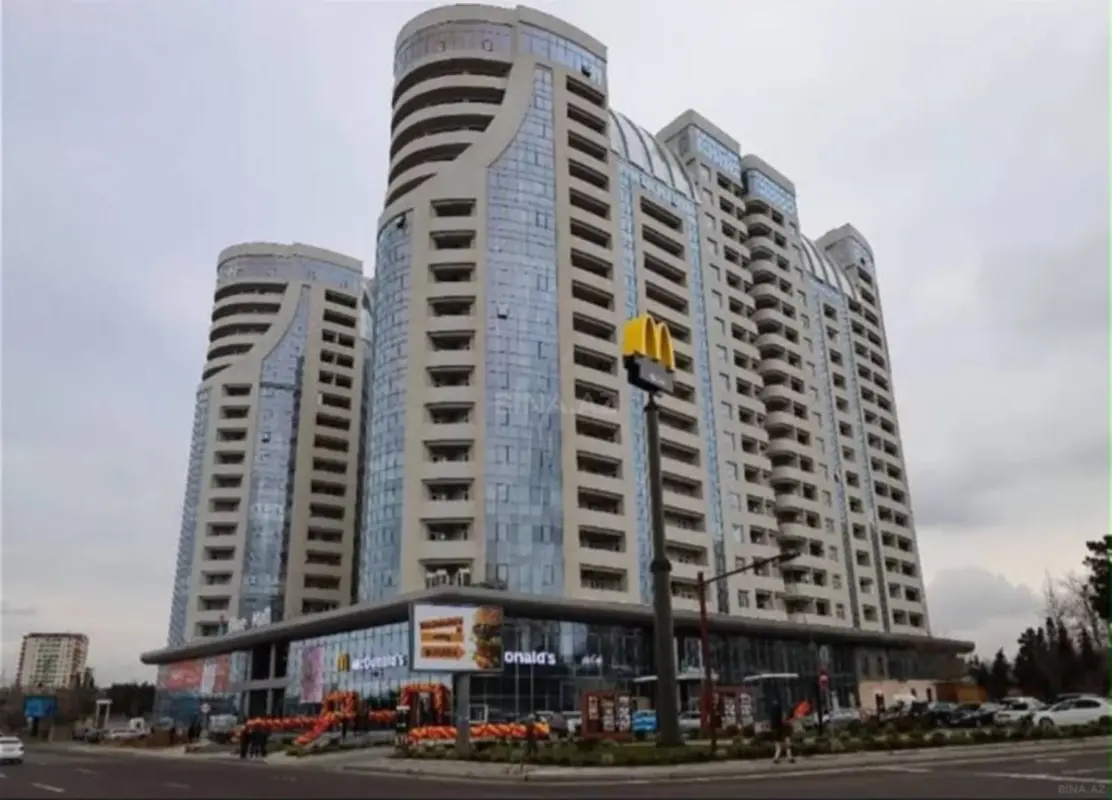 Satılır 3 otaqlı mənzil 92 m²