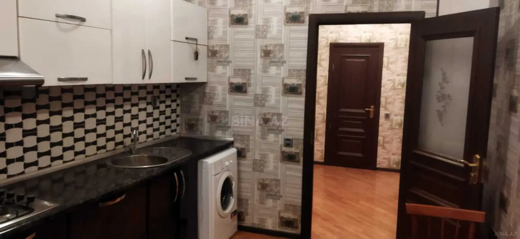 Satılır 3 otaqlı mənzil 98.3 m²