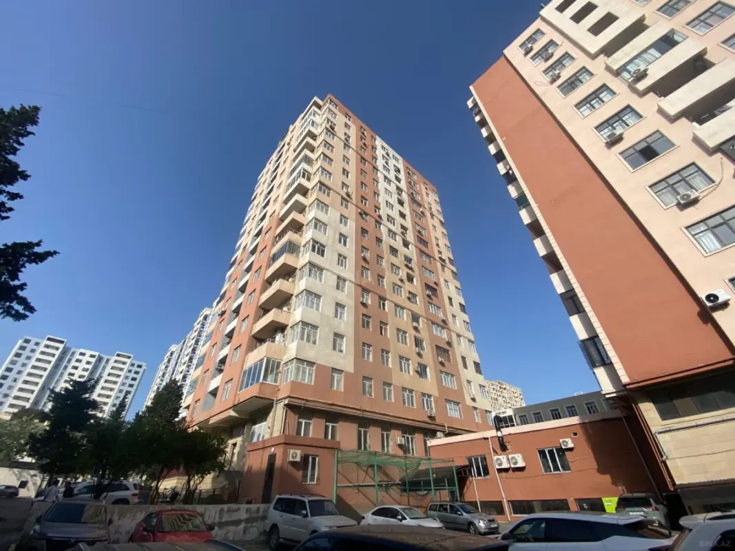 Satılır 3 otaqlı mənzil 108 m²