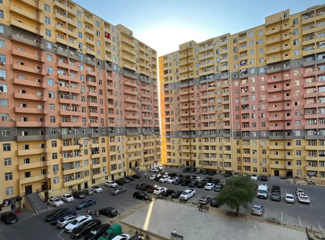Satılır 2 otaqlı mənzil 67 m²