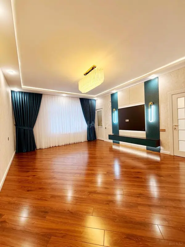Satılır 2 otaqlı mənzil 84 m²
