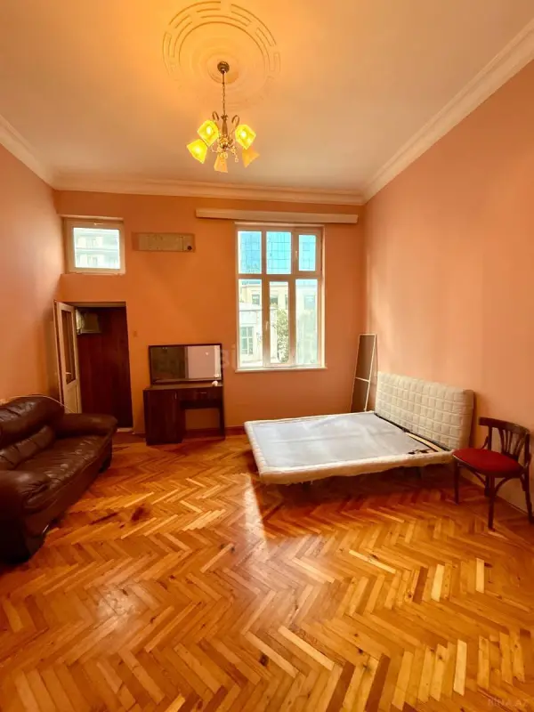 Kirayə verilir 4 otaqlı mənzil 100 m²