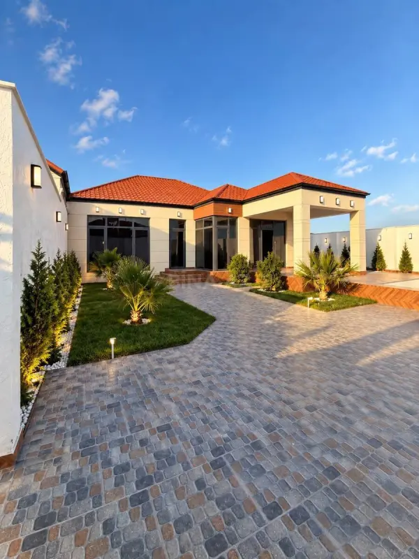 Satılır 4 otaqlı həyət evi 180 m²