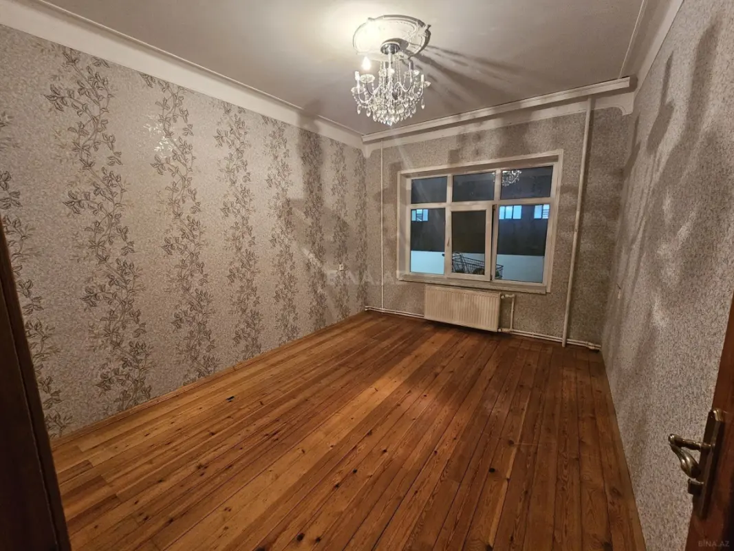 Kirayə verilir 5 otaqlı mənzil 120 m²