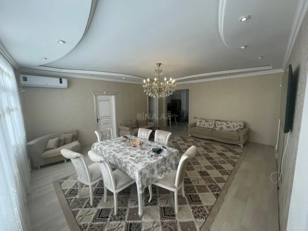 Kirayə verilir 4 otaqlı mənzil 110 m²
