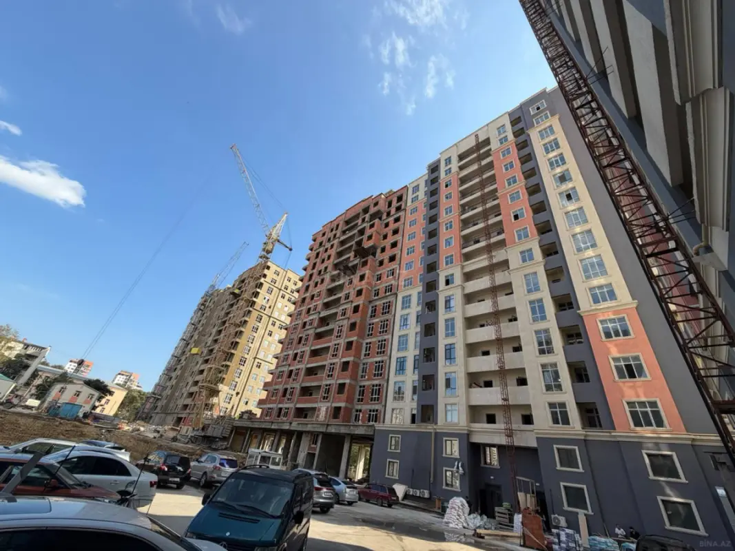 Satılır 3 otaqlı mənzil 91 m²