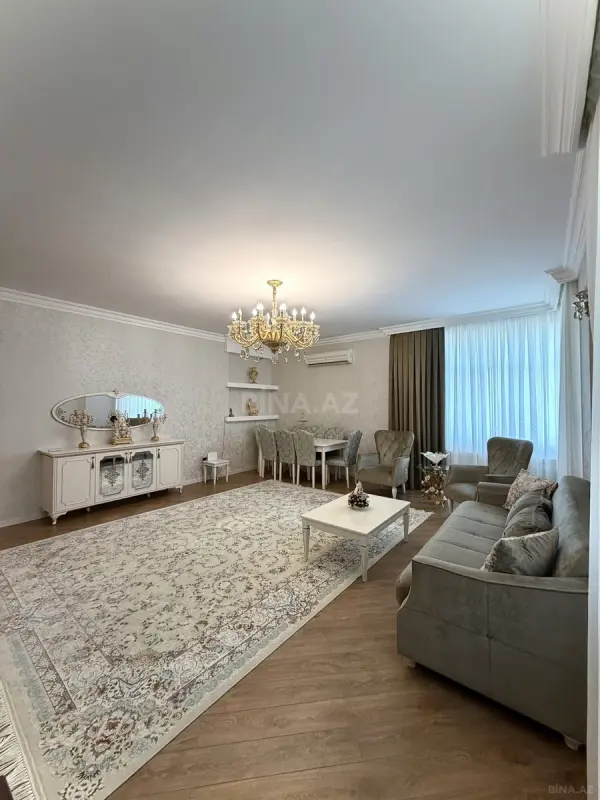 Satılır 3 otaqlı mənzil 145 m²