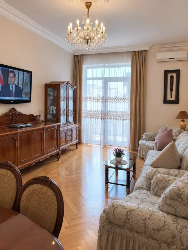 Kirayə verilir 2 otaqlı mənzil 85 m²
