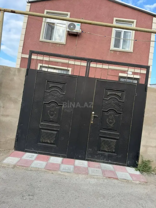 Satılır 4 otaqlı həyət evi 100 m²