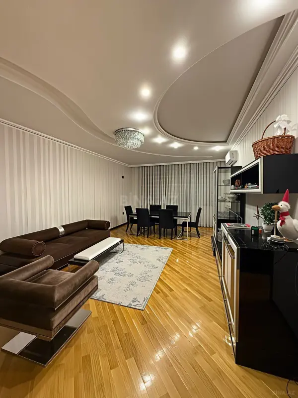 Kirayə verilir 2 otaqlı mənzil 100 m²