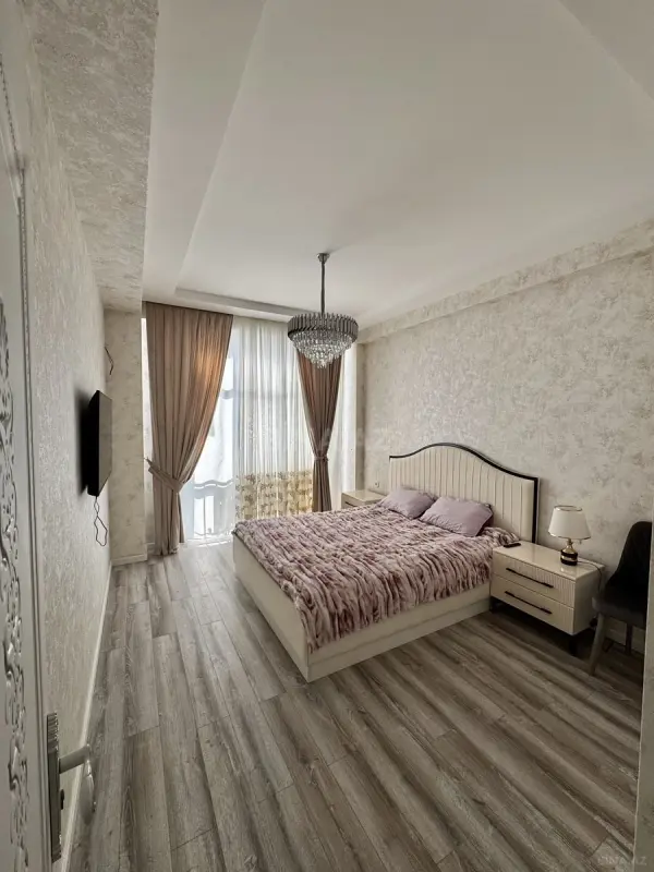 Satılır 2 otaqlı mənzil 71.4 m²