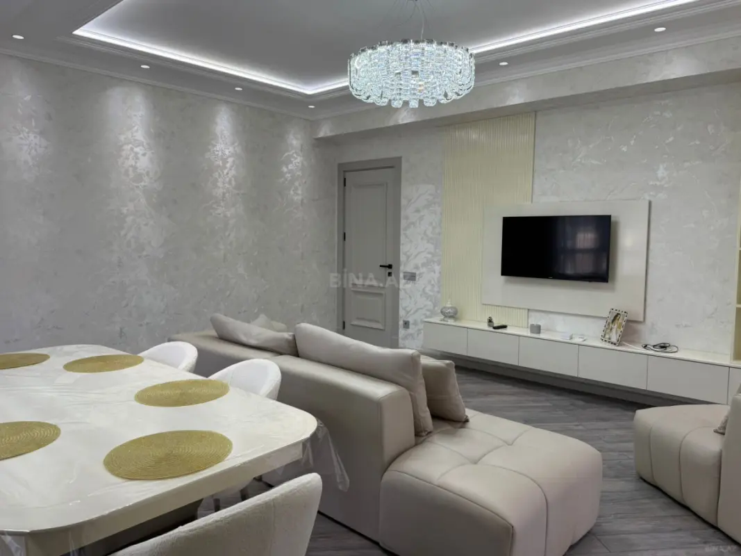 Kirayə verilir 3 otaqlı mənzil 127 m²