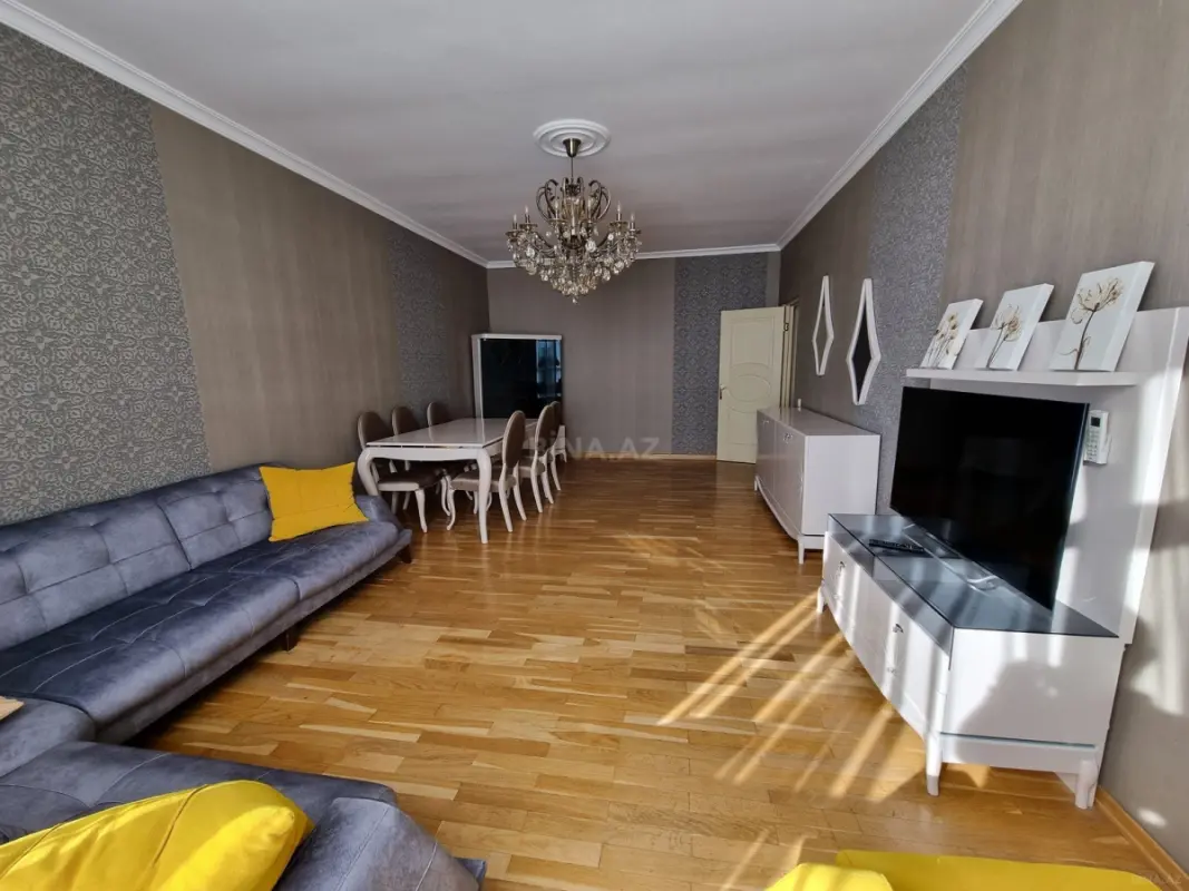 Kirayə verilir 2 otaqlı mənzil 96 m²