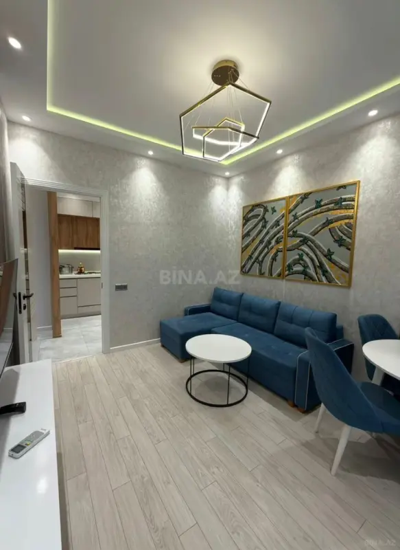 Kirayə verilir 2 otaqlı mənzil 80 m²