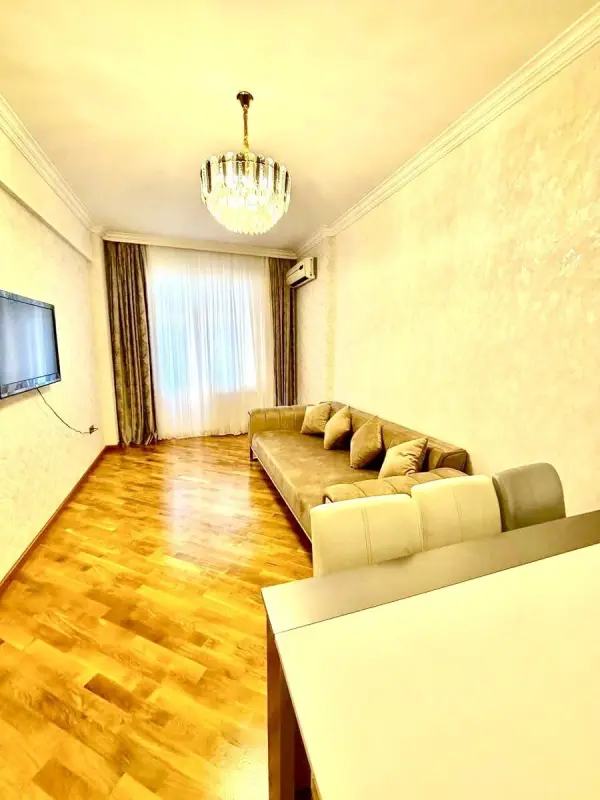 Satılır 3 otaqlı mənzil 115 m²