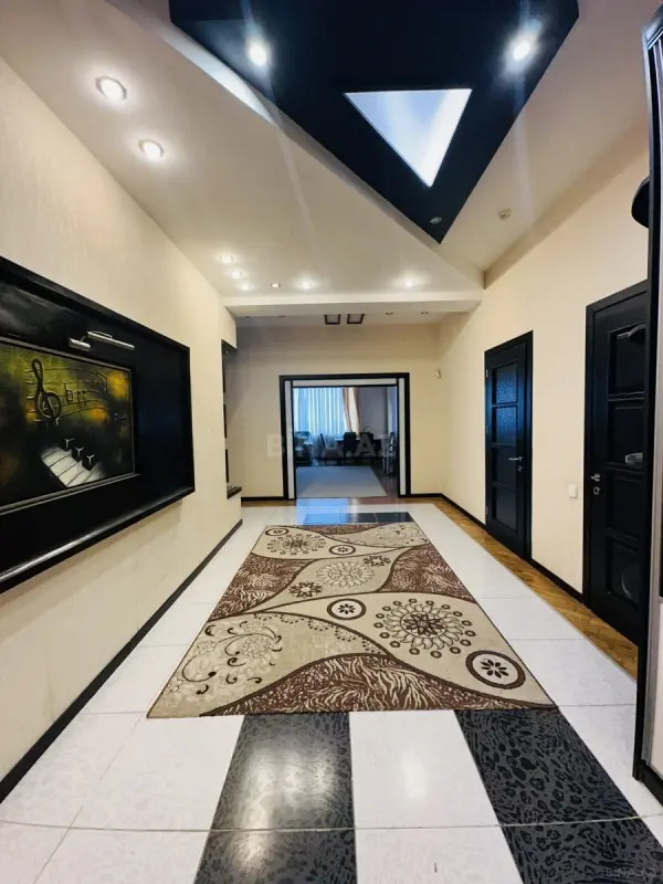 Kirayə verilir 3 otaqlı mənzil 145 m²