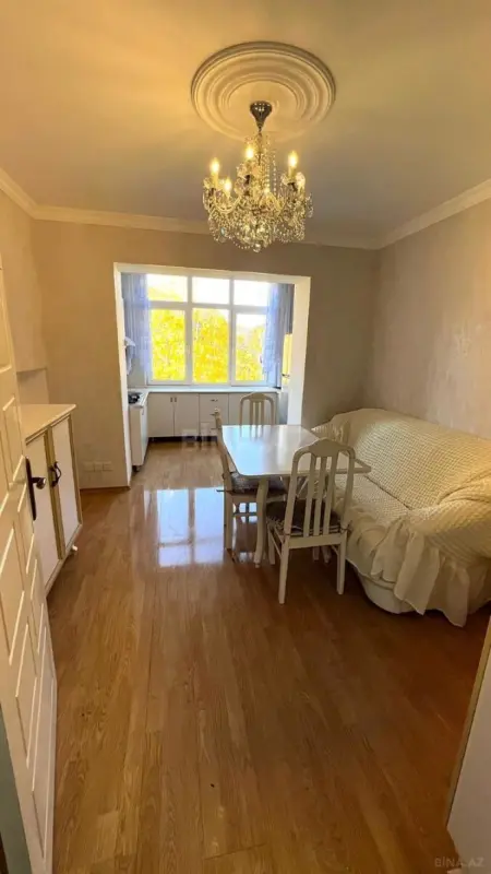 Kirayə verilir 2 otaqlı mənzil 65 m²