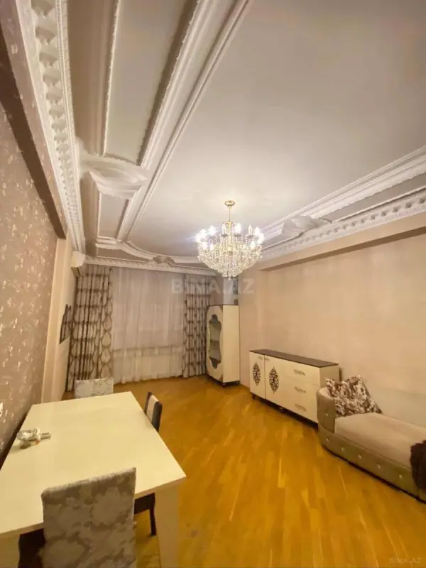 Kirayə verilir 4 otaqlı mənzil 180 m²
