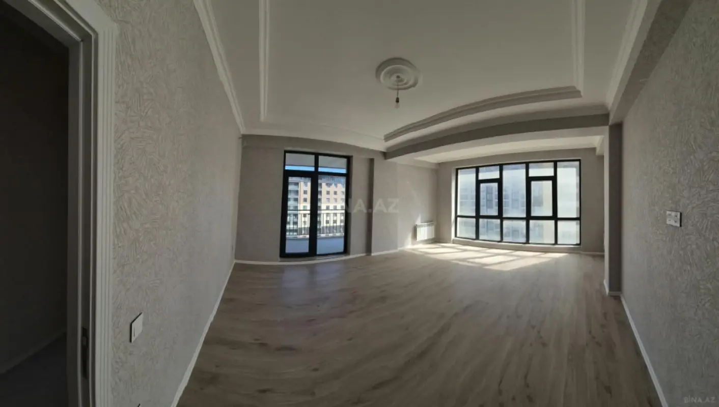 Satılır 4 otaqlı mənzil 140 m²