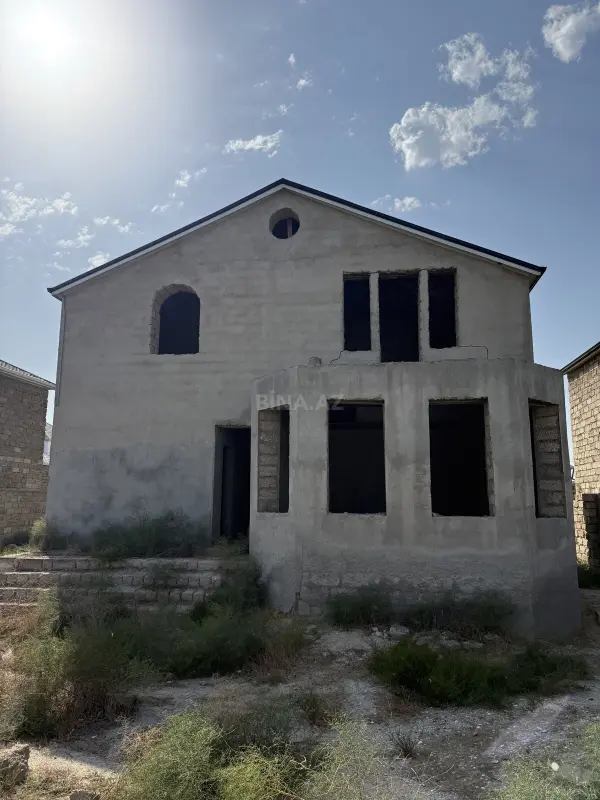 Satılır 5 otaqlı həyət evi 400 m²