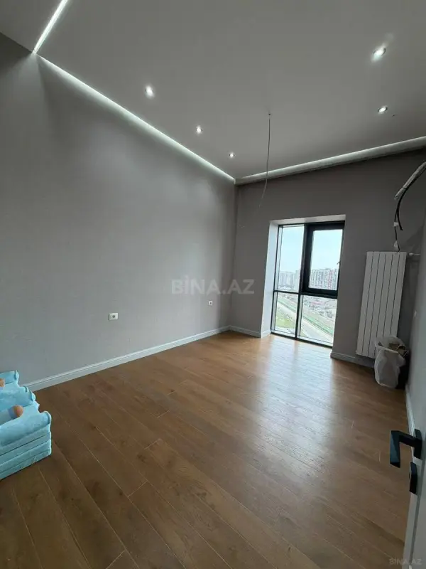 Satılır 2 otaqlı mənzil 72 m²