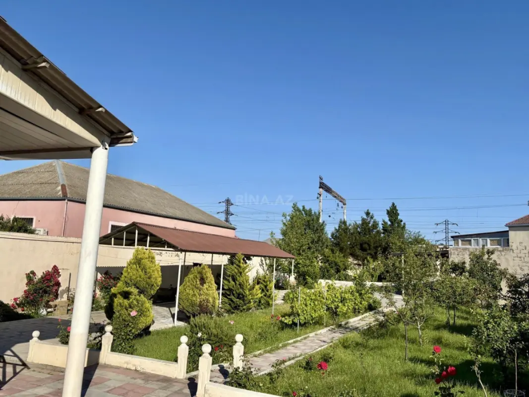 Satılır 4 otaqlı həyət evi 125 m²