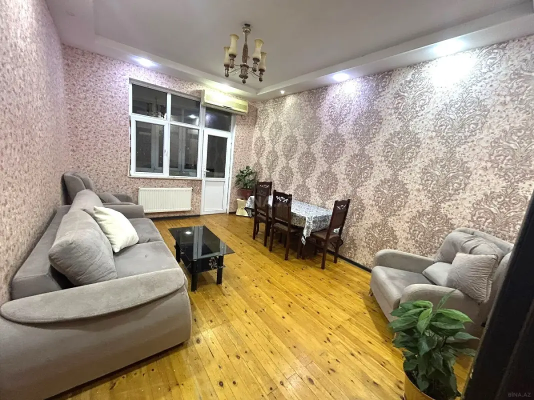 Kirayə verilir 2 otaqlı mənzil 80 m²