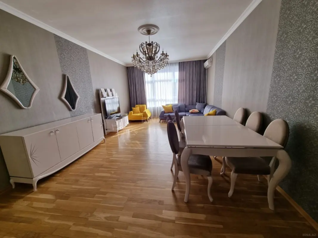 Kirayə verilir 2 otaqlı mənzil 95 m²