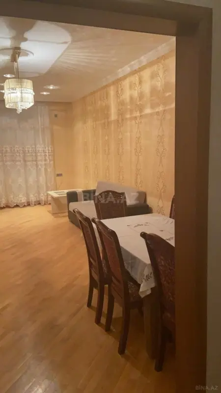 Kirayə verilir 3 otaqlı mənzil 135 m²