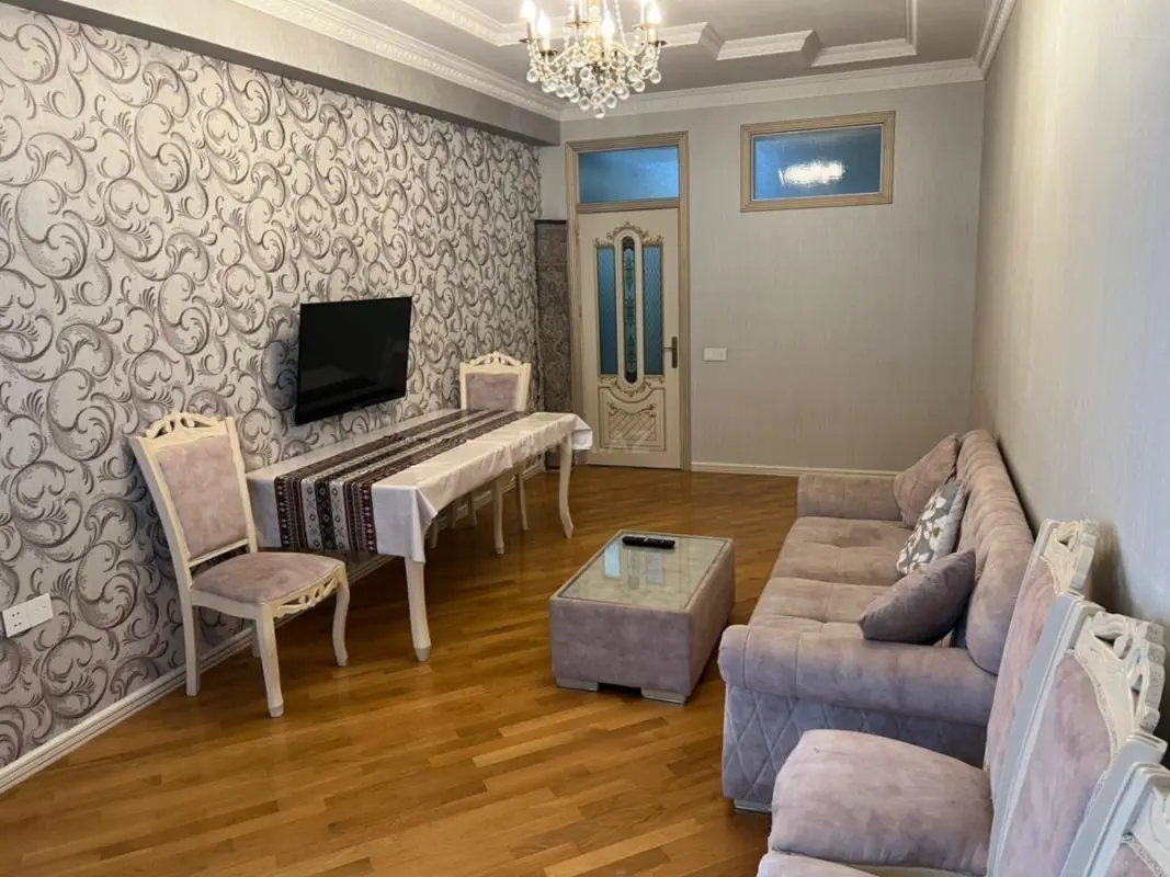 Kirayə verilir 3 otaqlı mənzil 100 m²