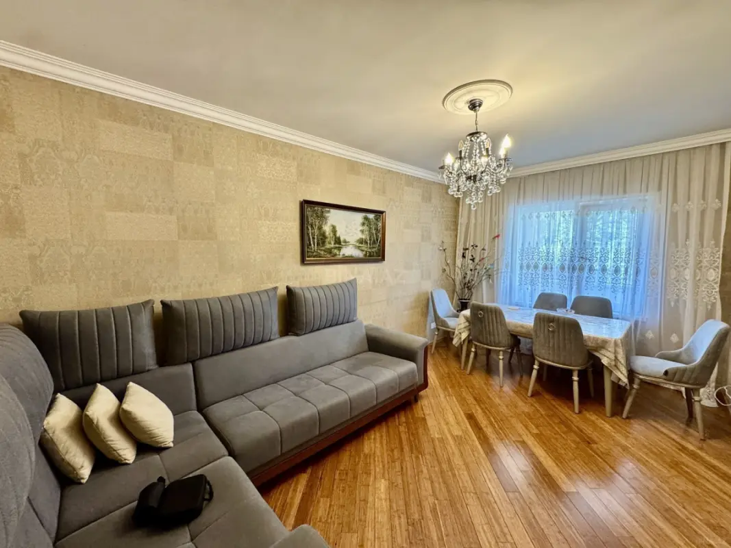 Satılır 4 otaqlı mənzil 100 m²