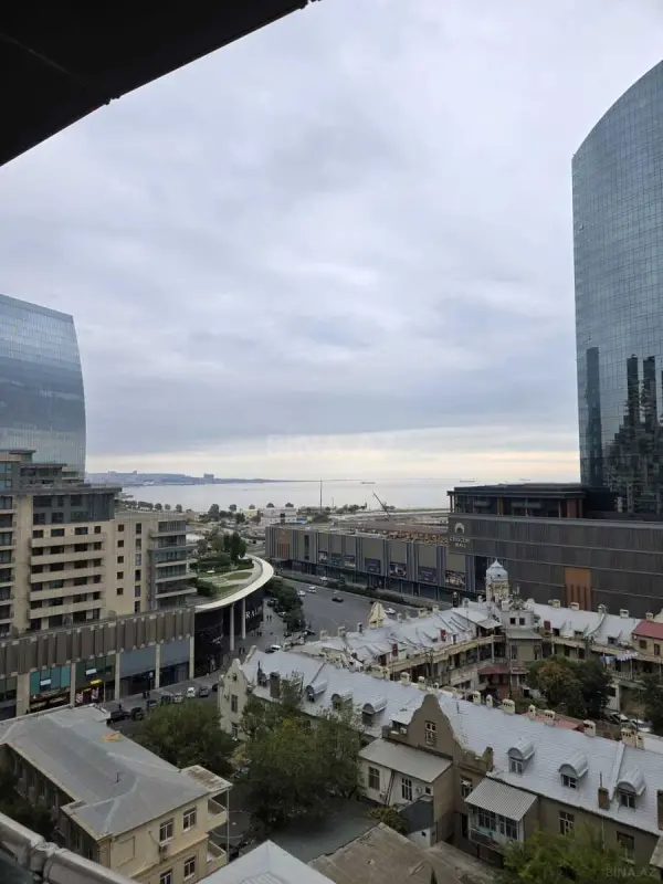 Kirayə verilir 2 otaqlı mənzil 80 m²