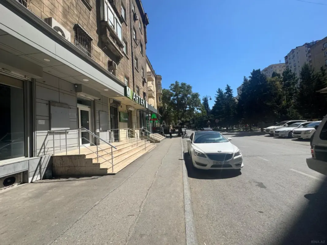 Satılır obyekt 100 m²