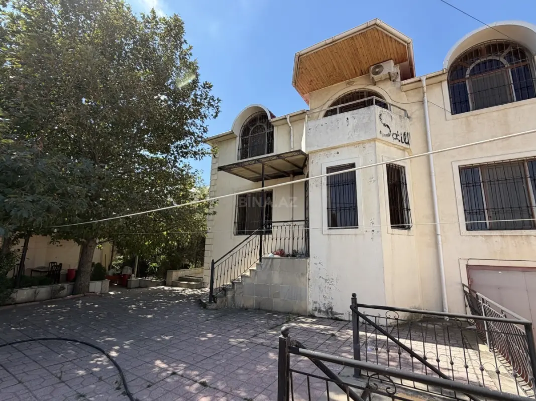 Satılır 6 otaqlı həyət evi 250 m²