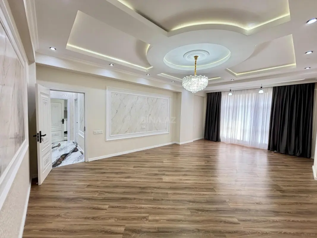 Satılır 3 otaqlı mənzil 109.7 m²