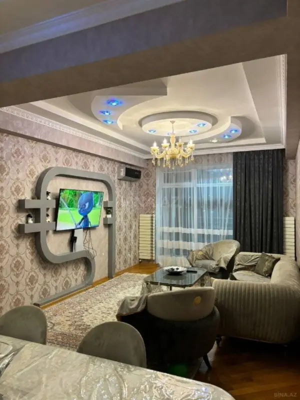 Satılır 3 otaqlı mənzil 128 m²