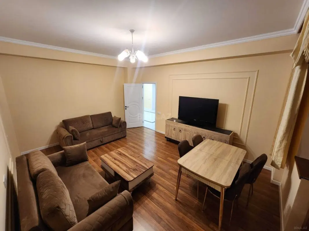 Kirayə verilir 2 otaqlı mənzil 102 m²