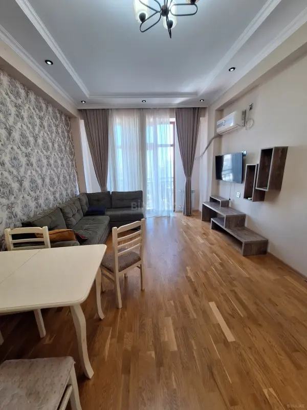 Kirayə verilir 2 otaqlı mənzil 60 m²