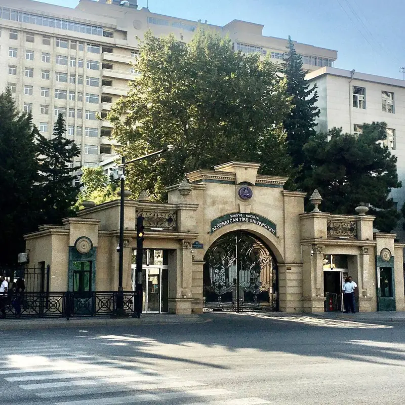 Kirayə verilir 3 otaqlı mənzil 155 m²
