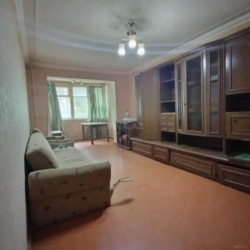 Satılır 4 otaqlı mənzil 100 m²
