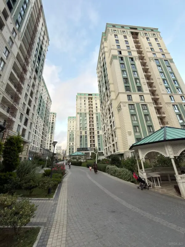 Kirayə verilir 3 otaqlı mənzil 120 m²
