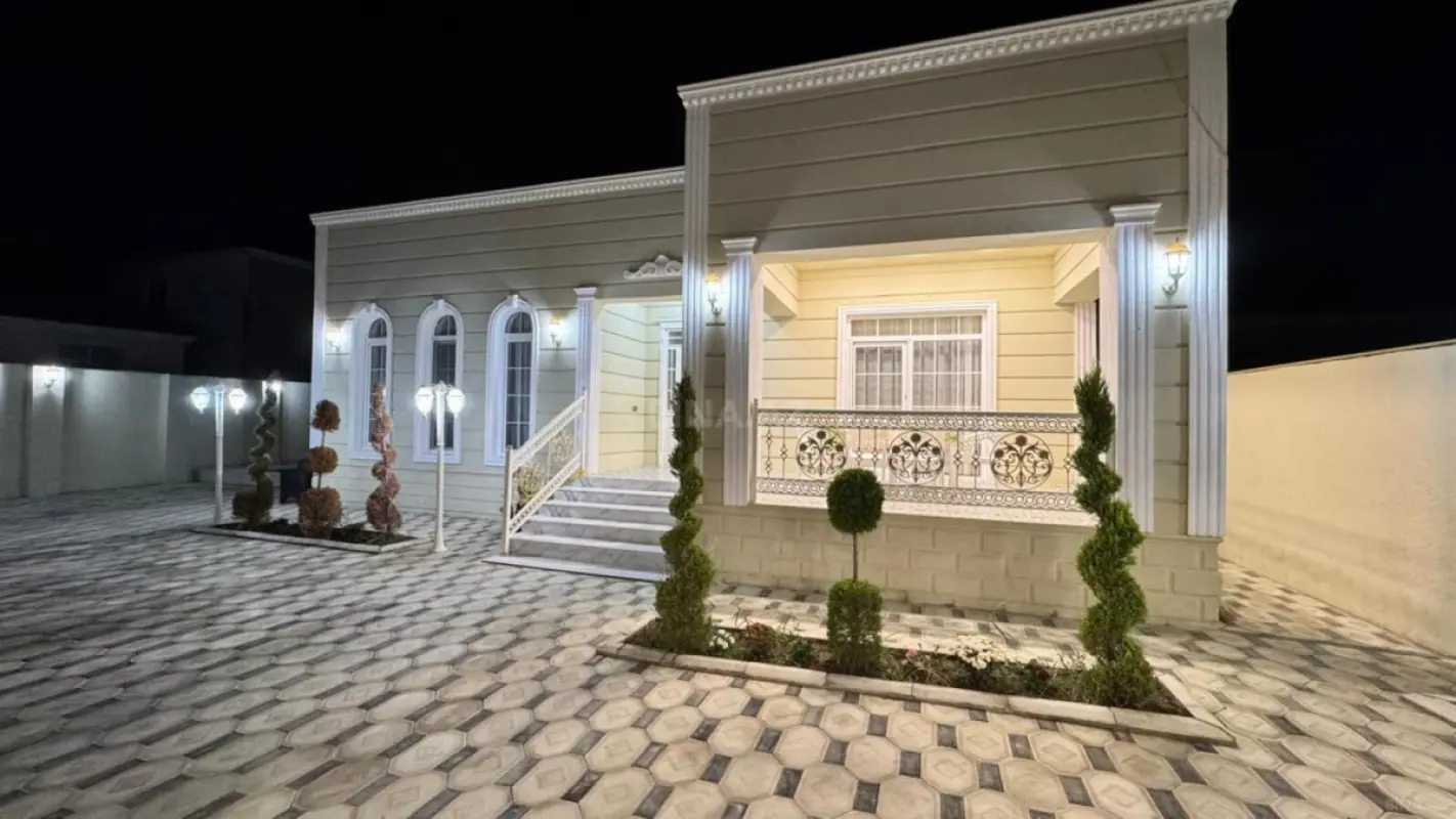Satılır 4 otaqlı həyət evi 160 m²