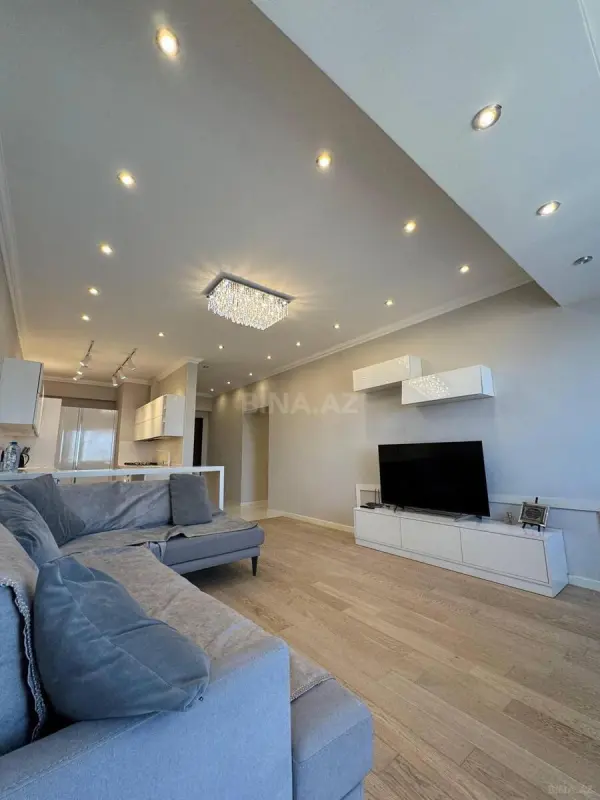 Kirayə verilir 3 otaqlı mənzil 119 m²