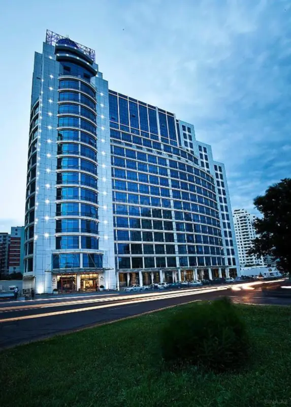 Kirayə verilir 3 otaqlı mənzil 160 m²