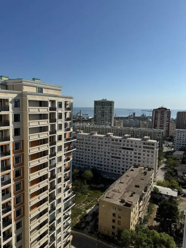 Satılır 2 otaqlı mənzil 85 m²