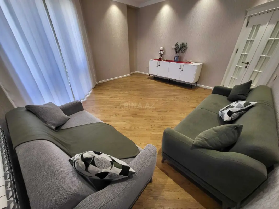 Kirayə verilir 3 otaqlı mənzil 92 m²